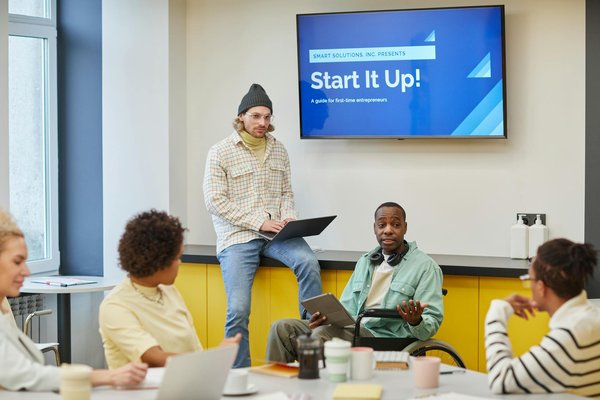 Pourquoi on éternue quand on a un rhume ?